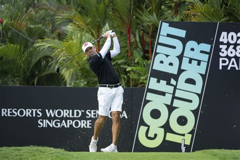 Sergio Garcia tied for 2nd-round lead at LIV Singapore